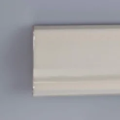 Kakel Mayfair - Krackelerad antikvit bröstlist 5 x 13 cm blank, lätt vågigt