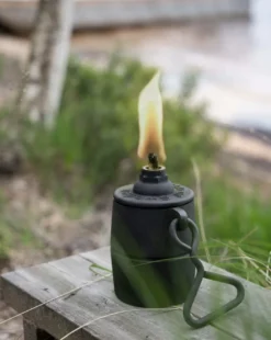 Oljelampa - Fotogenlampa gjutjärn Småland