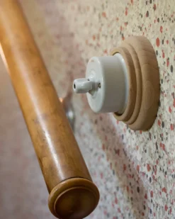Ram till strömbrytare obehandlat trä - Fontini utanpåliggande