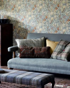 William Morris & Co. Tapet - Golden Lily Pale Biscuit