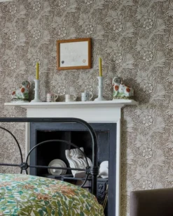 William Morris & Co. Tapet - Marigold Cowslip