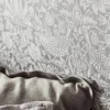 William Morris & Co. Tapet - Pure Strawberry Thief Oyster/Chalk